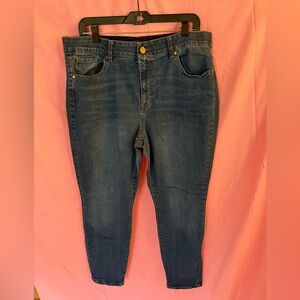 Ankle cropped jeans